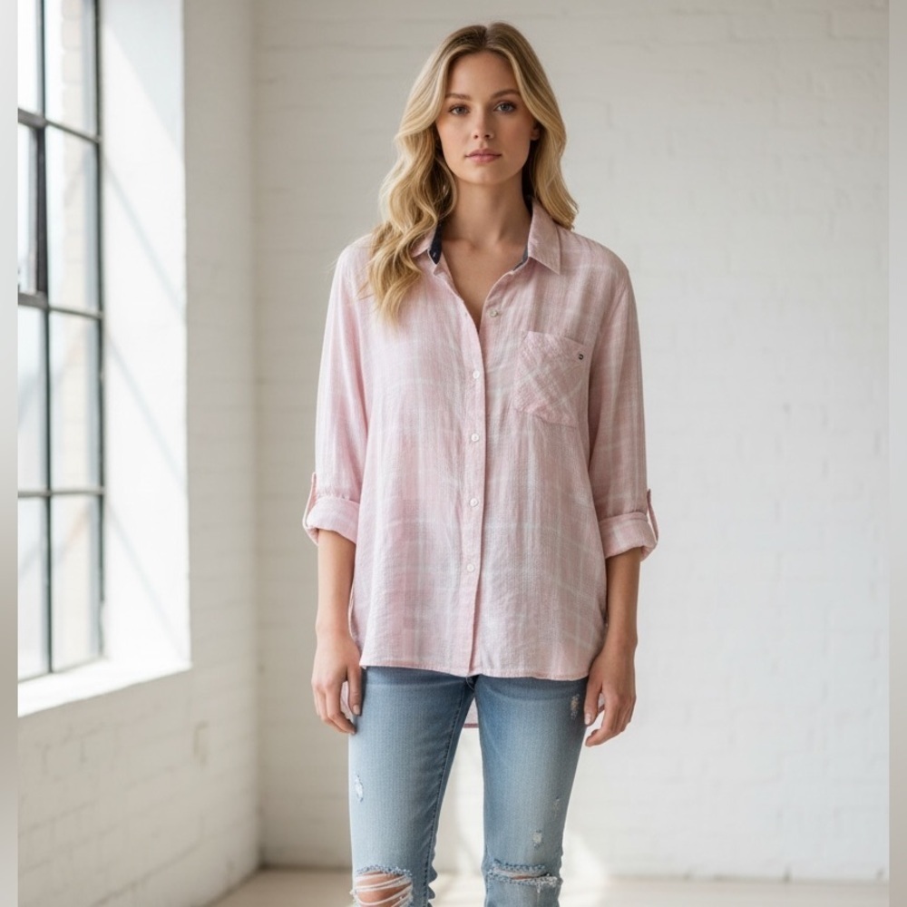 Tommy Hilfiger Pink Textured Button Down Shirt – Women’s Medium
